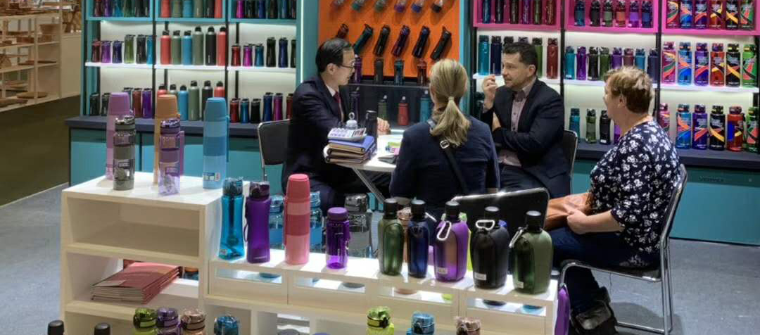 2121非凡品牌水杯实力亮相伊斯坦布尔国际文具及办公用品展览会